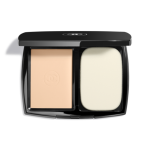 MY NEW FAVORITE CHANEL FOUNDATION: ULTRA LE TEINT REVIEW 