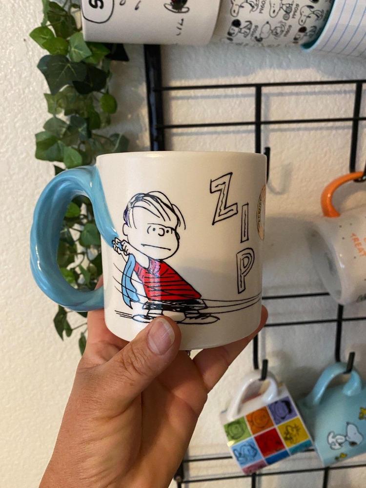 Peanuts Linus And Snoopy Dimensional Blanket Mug Oz Mugs Teacups Hallmark