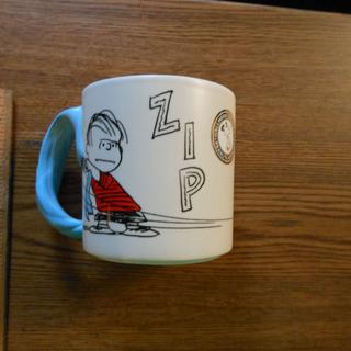 Hallmark Peanuts Linus and Snoopy Dimensional Blanket Coffee Mug New 
