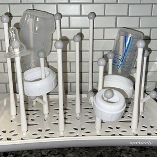 Sprucely Bottle Drying Rack in White/Sage