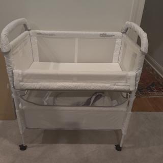 Arm s Reach Mini Ezee 2 in 1 Co Sleeper Bassinet Grey Babylist