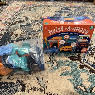 MindWare : Customer Reviews : Twist-a-Maze Roundabout Bus Route Toddler  Puzzle Track Vehicle Set