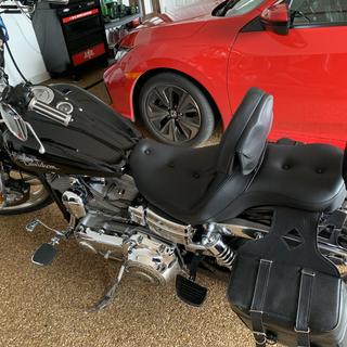 Saddlemen Explorer RS Seat w/Backrest - 806-04-030RS Harley