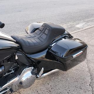 Mustang Seats Squareback Tuck and Roll Seat - 75239 Harley