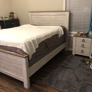 Willowton Queen/Full Panel Headboard | Ashley Furniture HomeStore