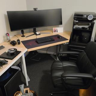 Custom desk, sitting position