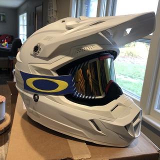 Oakley O2 MX Goggle | Riding Gear | Rocky Mountain ATV/MC