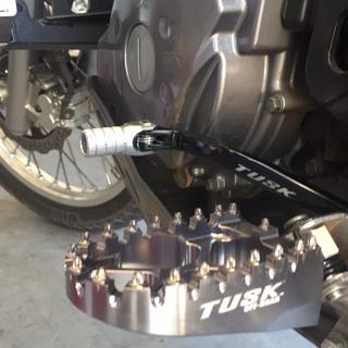 Tusk foot 2025 pegs klr