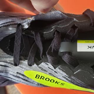 QW-K v4 | Unisex Racing Spikes | Brooks Running