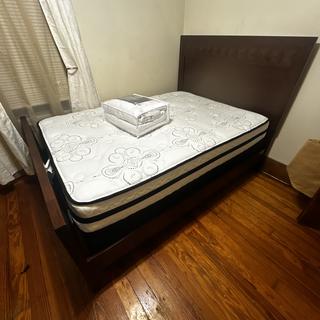 Shadow Full Panel Bed | Raymour & Flanigan