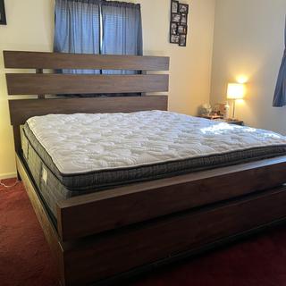 Santa Cruz Bed | Raymour & Flanigan