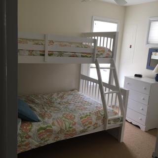 Jordan Twin-over-full Bunk Bed 