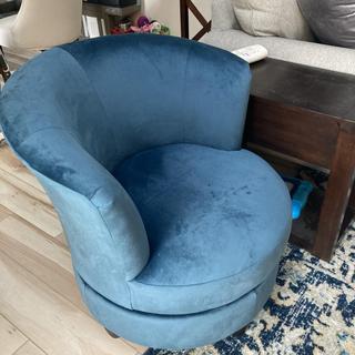 Raymour and discount flanigan swivel chair