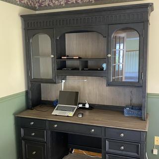 verona desk with hutch