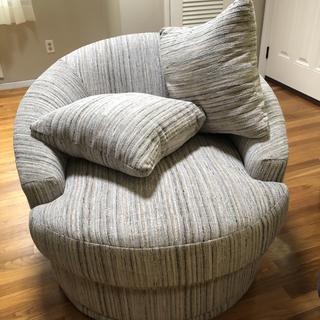 raymour and flanigan swivel chair