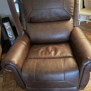 Nesbit power outlet lift recliner