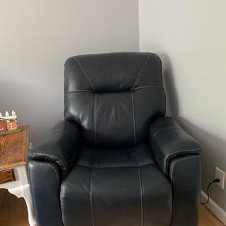 pegar leather recliner chairs