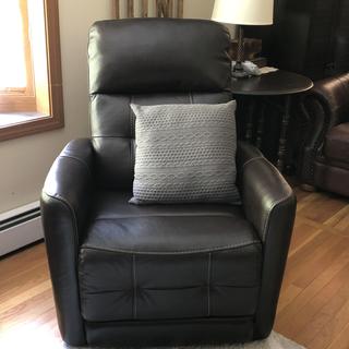 small round glass dining table and 4 chairs