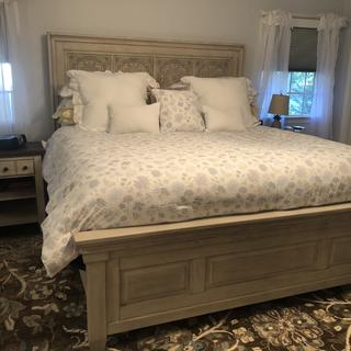 Magnolia Park Panel Bed | Raymour & Flanigan