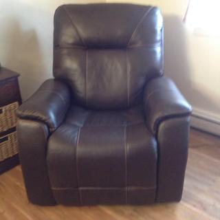 pegar leather recliner chairs