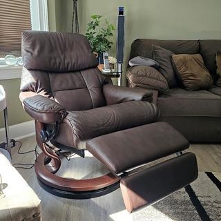 Raymour and flanigan online stressless chair