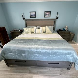 San Clemente Platform Storage Bed | Raymour & Flanigan