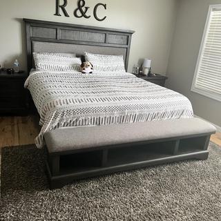 Cambridge Bed | Raymour & Flanigan