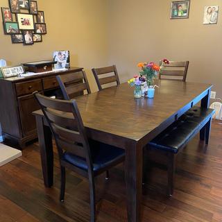 solid wood dining furniture