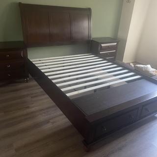 Clarion Platform Storage Bed | Raymour & Flanigan