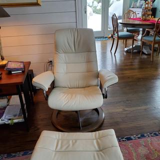 Raymour and flanigan online stressless chair