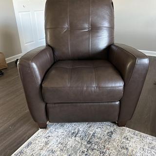 Gino Leather Pushback Recliner | Raymour & Flanigan