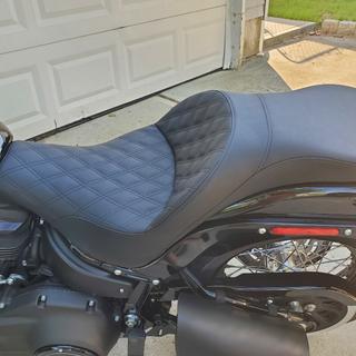 Saddlemen Explorer Seat For Harley Softail 2018-2023 - RevZilla