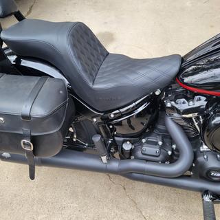 Saddlemen Explorer Seat For Harley Softail Low Rider / Sport Glide