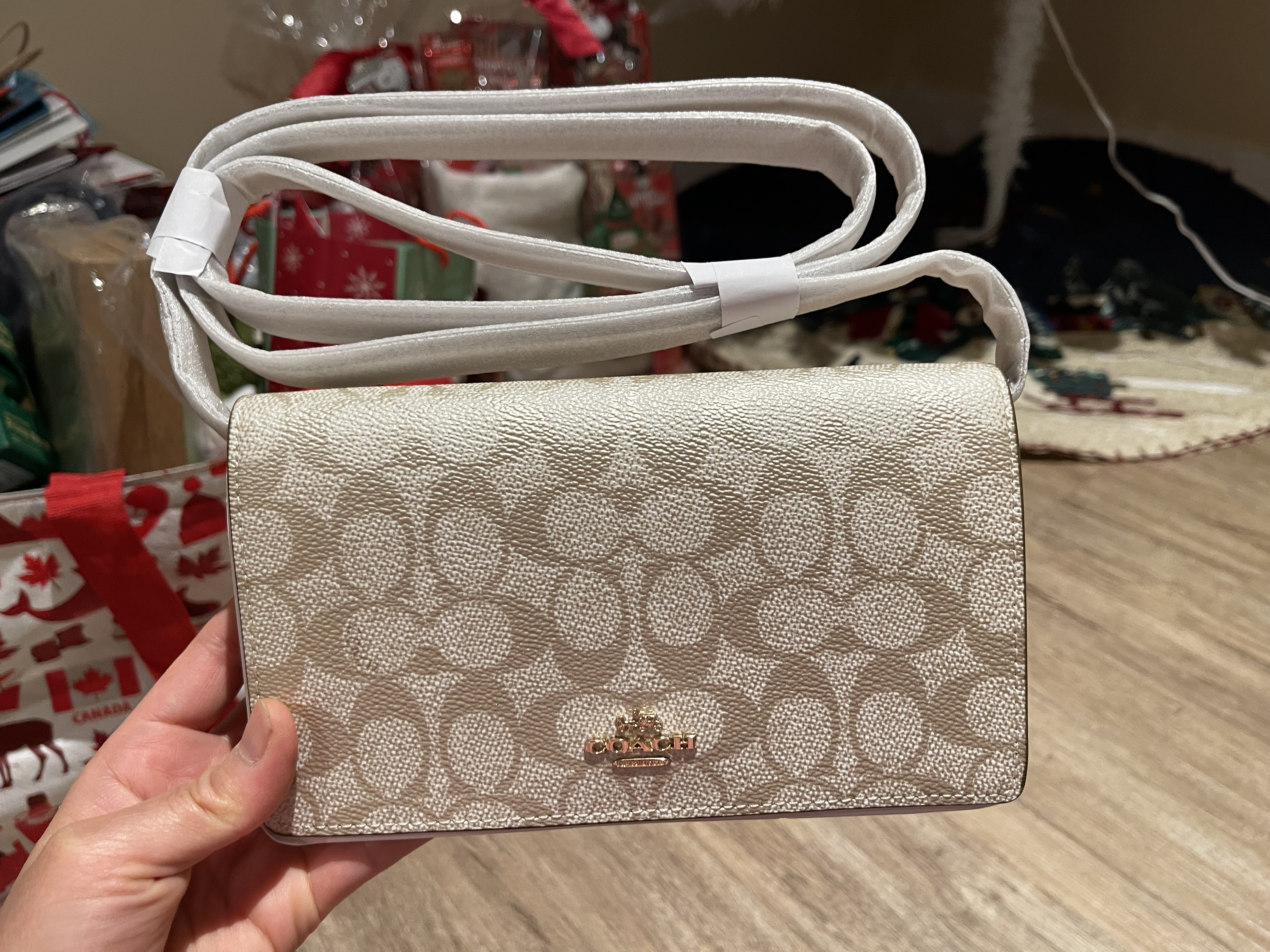 Coach Anna Foldover Crossbody from Creatres deals Collection