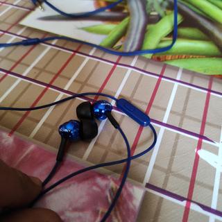 Audífonos in ear con micrófono Sony MDREX110AP almohadillas de