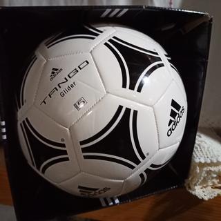 Balón de Futbol Adidas Tango Glider Tamaño 5