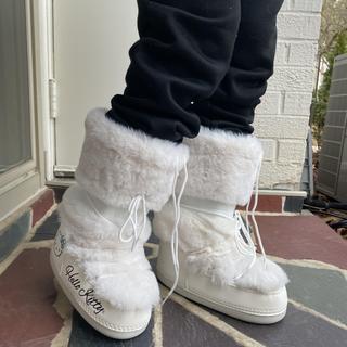 Hello Kitty Faux Fur Boots