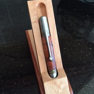 Two-Tone Rosewood Color/Maple Pen Box for Single Pen