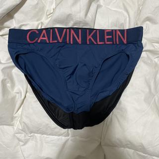 10.0% OFF on CALVIN KLEIN Men's Ck Black-Micro Hip Brief Deep Blue
