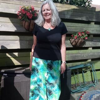 Love my tropical midi skirt, easy to wear and looks fantastic. ??