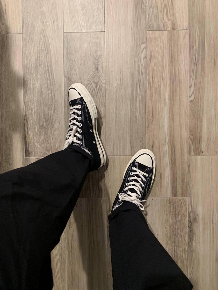 converse and wide feet