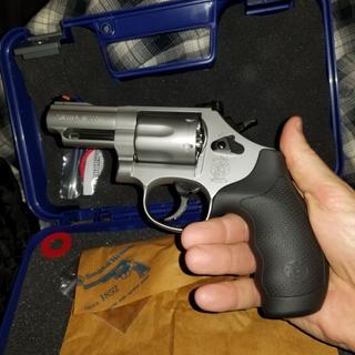 SMITH AND WESSON MODEL 66 STAINLESS STEEL .357MAG / .38SPL 2.75-INCH 6RD