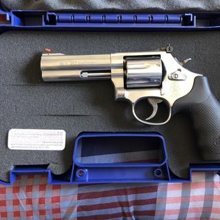 Smith And Wesson 686 Plus Stainless 357 Mag 38spl 4 Inch 7rd