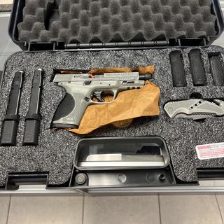 SMITH & WESSON M&P 2.0 9MM SPECIAL EDITION BULL SHARK GREY