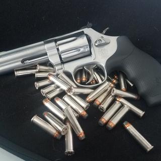 s w 686 plus 357 magnum 357 mag smith and wesson 164194 smith and wesson 686 plus stainless 357 mag 38spl 4 inch 7rd