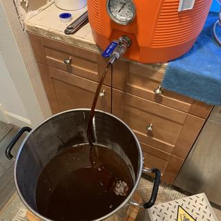 Broke her in with a Canadian Dark Ale. Held temp perfectly for my 60min mash.