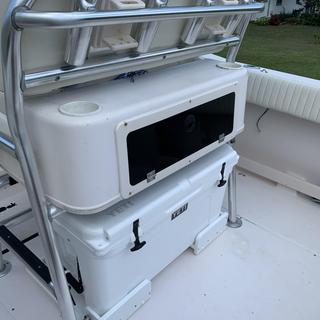 Cooler Leaning Post - YETI Tundra 35