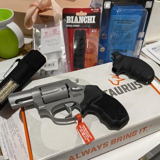 Taurus Raging Hunter 357 Magnum 5.13in Black Revolver - 7 Rounds