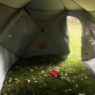 Eskimo Outbreak 850XD Hub Ice Fishing Shelter