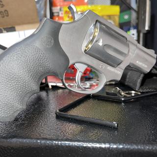 Taurus Raging Hunter 357 Magnum 5.13in Black Revolver - 7 Rounds